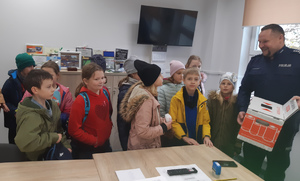 Dzieci z wizytą w KPP Gołdap
