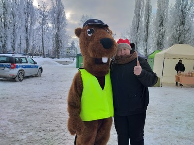 Policjanci podczas Jarmarku Świątecznego