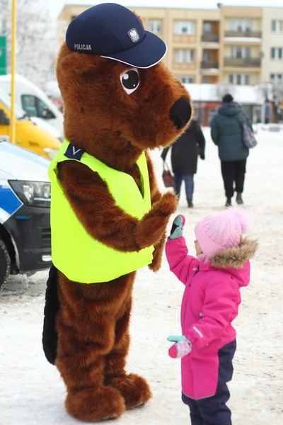 Policjanci podczas Jarmarku Świątecznego