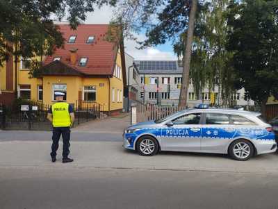 policjanci